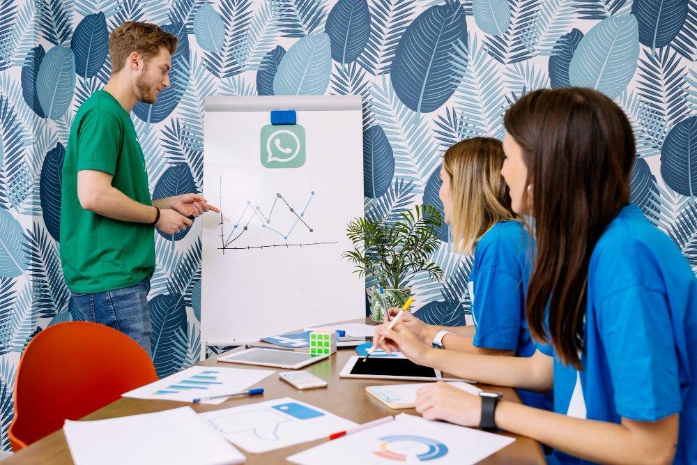 Improve your customer communication with the WhatsApp Business Solution